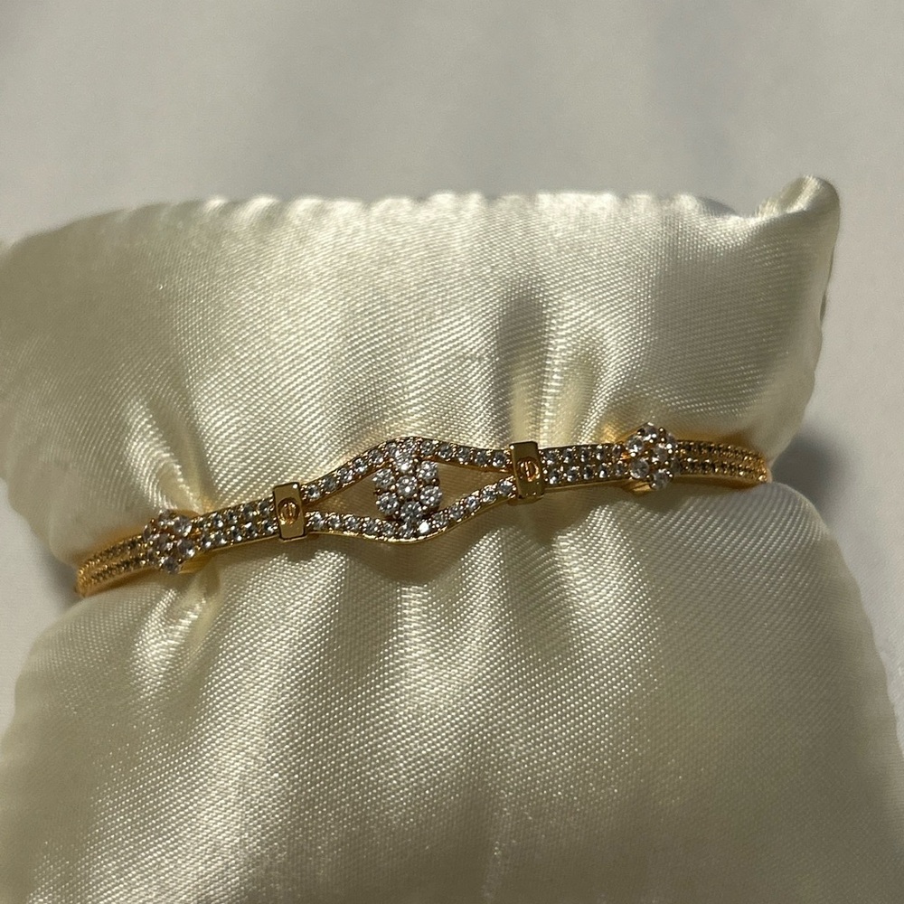 Elegant Gold and Silver Bracelet